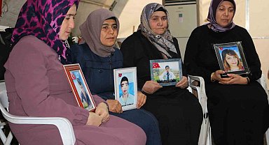 Diyarbakır anneleri bin 559 gündür evlatları için nöbette