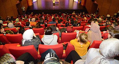 Diyarbakır'da 'Ailenizin Kumandası' söyleşisi yapıldı