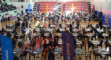 Diyarbakır'da "Aklınla 1000 Yaşa" yarışması yapıldı