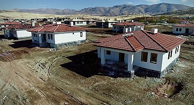 Doğanşehir'de köy evlerinin teslimine başlanıyor