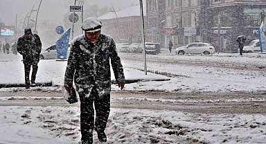 Doğu'da kar varlığı hızla azalıyor