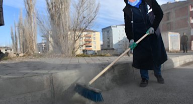 Doğubayazıt sokakları temizleniyor