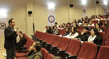 DPÜ'de Türkiye'deki ilaç endüstrisi konuşuldu