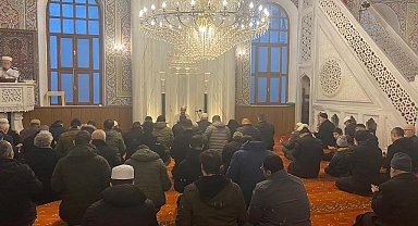 Düzce'de şehitler için Kur'an-ı Kerim okunup dua edildi