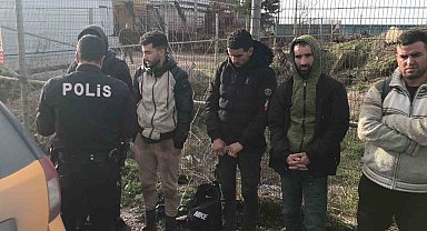 Edirne'de ticari takside 6 kaçak göçmen yakalandı