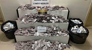 Edremit'te 28 bin uyuşturucu ve uyarıcı nitelikli sentetik ecza hap ele geçirildi
