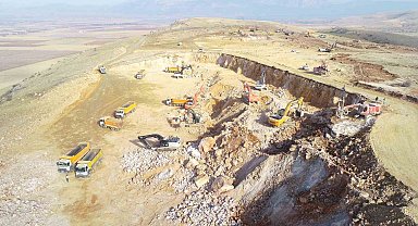 Ege'nin en büyük güneş enerji santralinde çalışmalar sürüyor