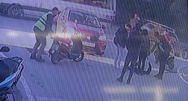 Ehliyetsiz sürücünün kullandığı motosiklet otomobille çarpıştı: 1 yaralı