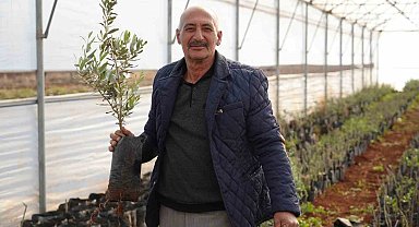 Emekli imam kurduğu serada siparişlere yetişemiyor