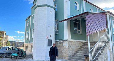 Emet İmam Hatip caminin dış cephesi ve iç mekanı hayırseverce yenilendi