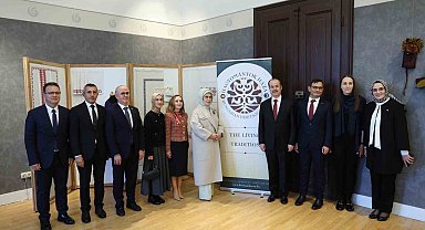 Emine Erdoğan Macaristan Parlamento Binası ile Türk-Macar Kültür Yılı'na özel sergiyi gezdi