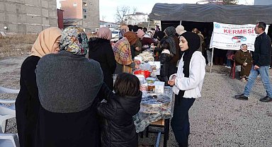 Erciş'te Filistin'e yardım kampanyası düzenlendi