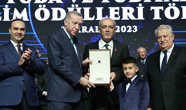 Erciyes Üniversitesi'ne ödül yağmuru