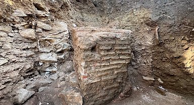 Erdek'te bir evin temel kazısında arkeolojik kalıntı çıktı