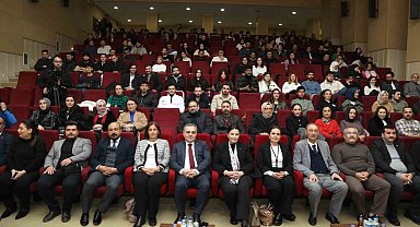 ERÜ' de "Türkiye Yüzyılı'nda Güvenli ve Yeşil Yapılar" konulu panel düzenlendi