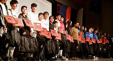 Erzurum'da "Sporun Enleri" ödüllerini aldı