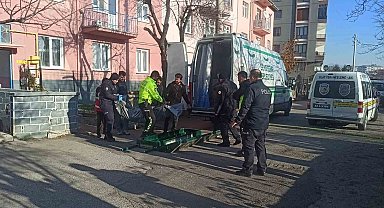 Eski eşi ve kızını öldürdü