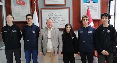 Eskişehir Fatih Fen Lisesi ekibi Türkiye Münazara Şampiyonası'na katıldı