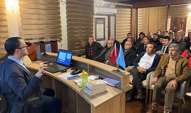 Eskişehir Türk Ocağı'nda 'Özel Gereksinimli Bireylere Hukuki, Dini ve Sosyolojik Yaklaşım' konulu konferans