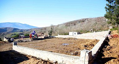 Eşme Ahmediye'ye futbol sahası