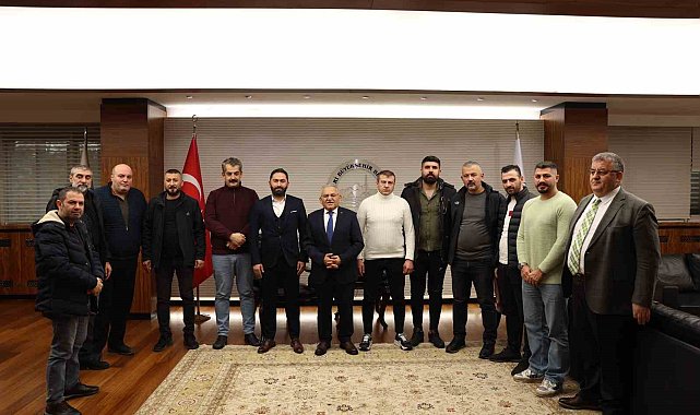 Esnaflardan Büyükkılıç'a destek: "Memduh başkanımızın yanında, sonuna kadar arkasındayız"