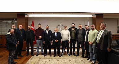 Esnaflardan Büyükkılıç'a destek: "Memduh başkanımızın yanında, sonuna kadar arkasındayız"