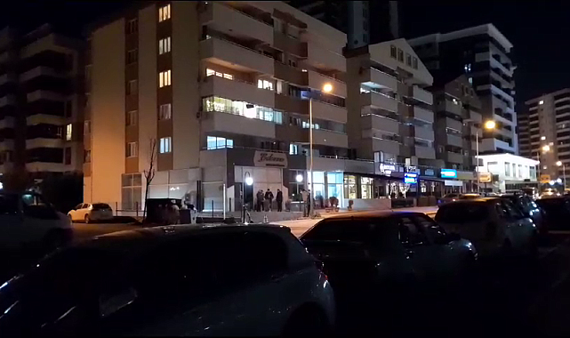 Faciadan döndüler: Bursa'da bir kafenin asma tavanı çöktü