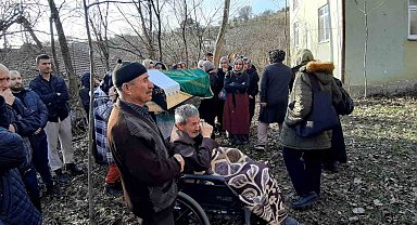 Feci kazada can veren kadın, gözyaşlarıyla toprağa verildi
