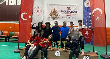 Floor Curling'e Köyceğiz Naip Hüseyin Anadolu Lisesi damgası