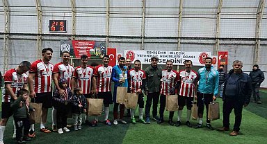 Futbol turnuvasında kupa Bozüyük'e geldi