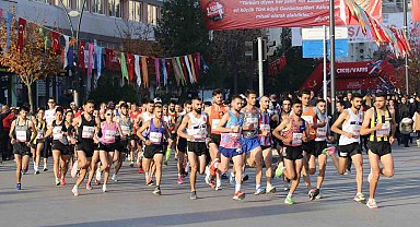 Gazi Yarı Maratonu için bazı yollar trafiğe kapanıyor