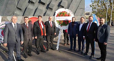 Gaziantep'in 102. Kurtuluş Yıldönümünde Gaziantep Dernekleri Federasyonu'ndan anlamlı ziyaret