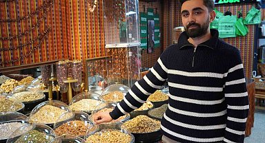 Gaziantep'te yılbaşı öncesi kuruyemiş satışları arttı