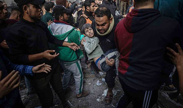 Gazze'de can kaybı 17 bin 700'e yükseldi
