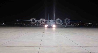 Gazzeli hasta ve yaralıları taşıyan ikinci uçak Türkiye'ye ulaştı