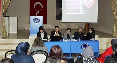 Gediz MYO'da "Kadın Hakları" konulu konferans