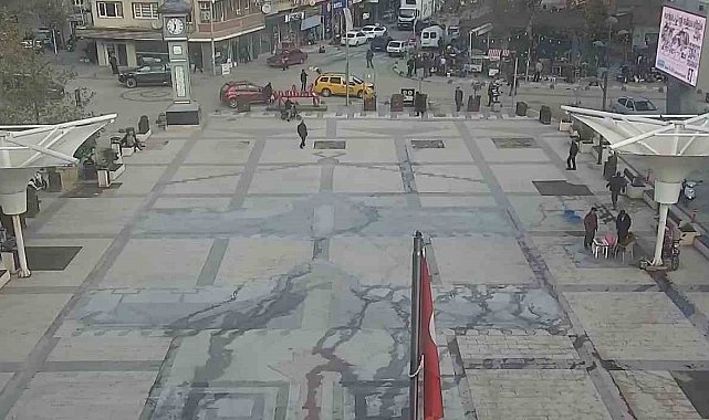 Gemlik depremi 225 kilometre uzaklıktaki Sındırgı'yı salladı