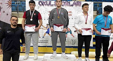 Gençler B Erkek Güreş Grup Müsabakalarına Bilecik ev sahipliği yaptı