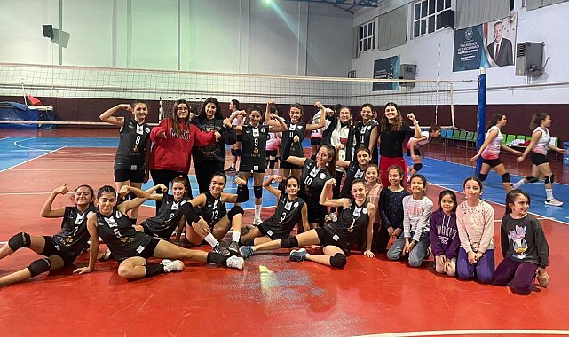 Germencikli kızlar ilk galibiyetini aldı