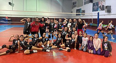 Germencikli kızlar ilk galibiyetini aldı