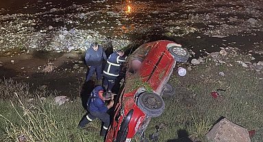 Giresun'da otomobil dereye uçtu: 3 yaralı