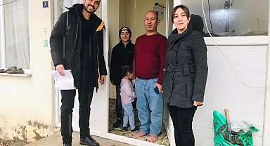 Gönüllü öğretmenler köy köy gezerek çocukları okula kazandırıyor