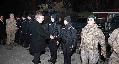 Görevi başındaki güvenlik güçlerine yeni yıl ziyareti