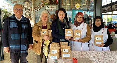 Gülümse Kafe, üretici kadınların da gelir kapısı oldu