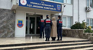 Hakkında 42 yıl kesinleşmiş hapis cezası bulunan kadın tavan arasında yakalandı
