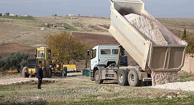 Haliliye'de merkez ve kırsal mahallelerde yol çalışması
