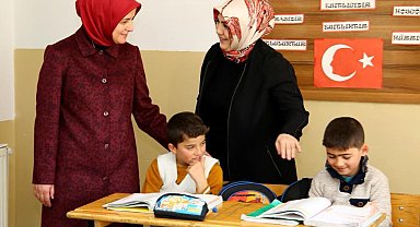 Hanımlardan köy okullarına ziyaret