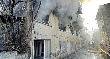 Hatay'da 2. Kattaki dairede çıkan yangın korkuttu