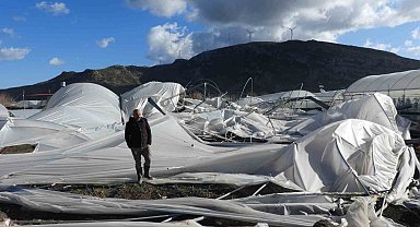 Hatay'da hortum seraları vurdu