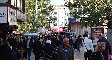 Havanın güneşli olmasıyla vatandaşlar dışarıya akın etti